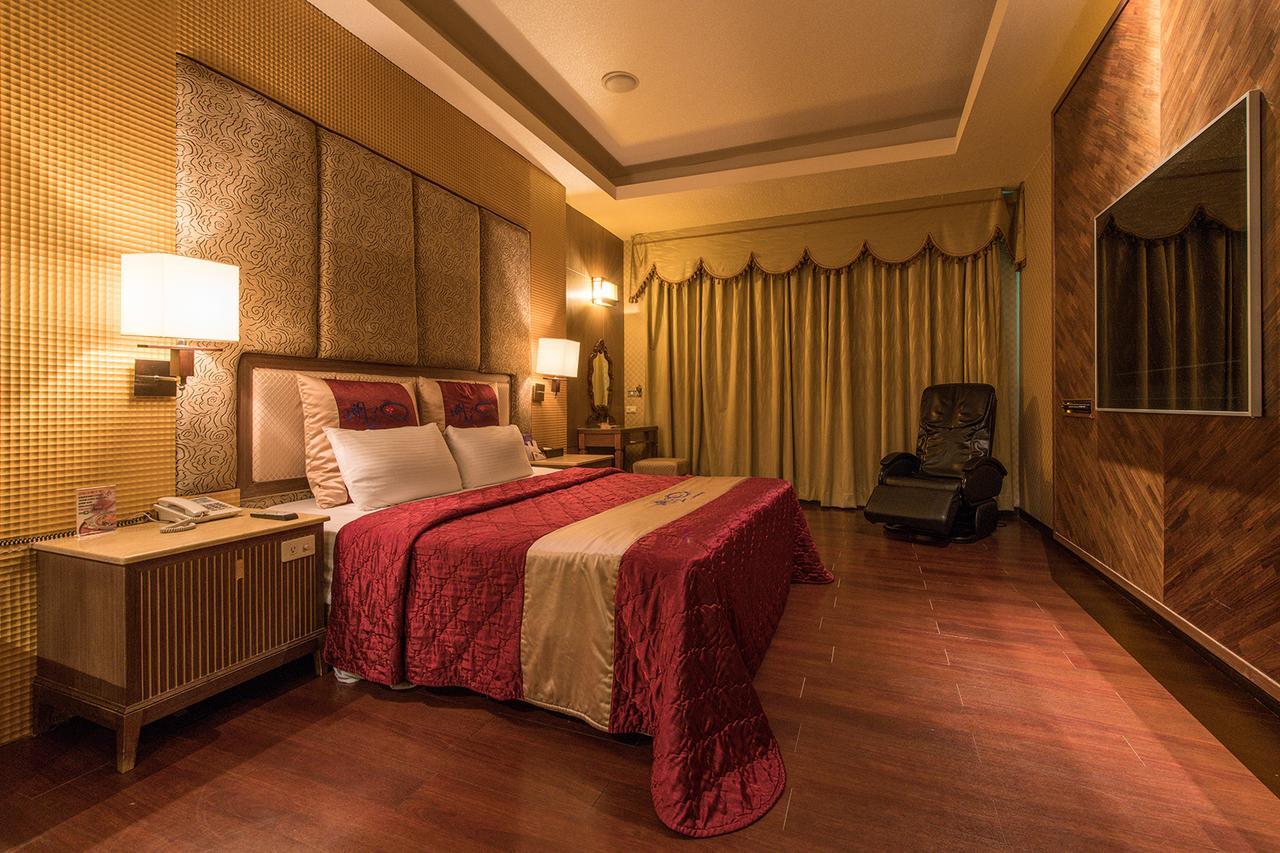 Hwu Meei Motel Tainan Exterior photo