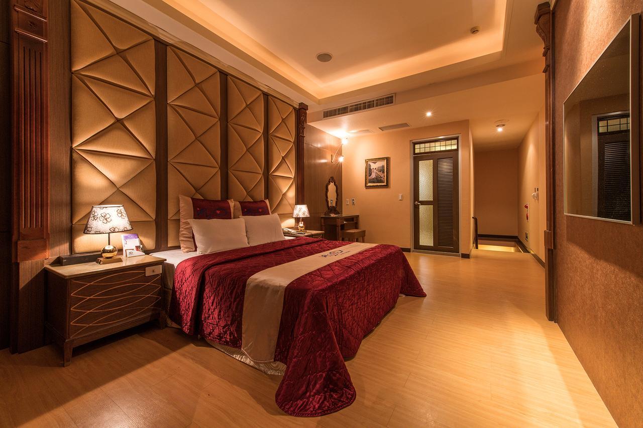 Hwu Meei Motel Tainan Exterior photo